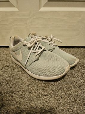 Nike Mint Green Mesh Casual Sneakers